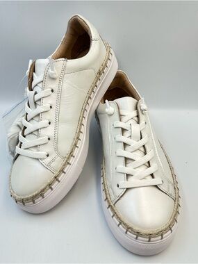 Diba True EmBelish White Ivory Slip On Leather Sneaker Womens 7.5M Platform